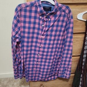 American Eagle Outfitters Men's Casual Pink and Blue Plaid Shirt